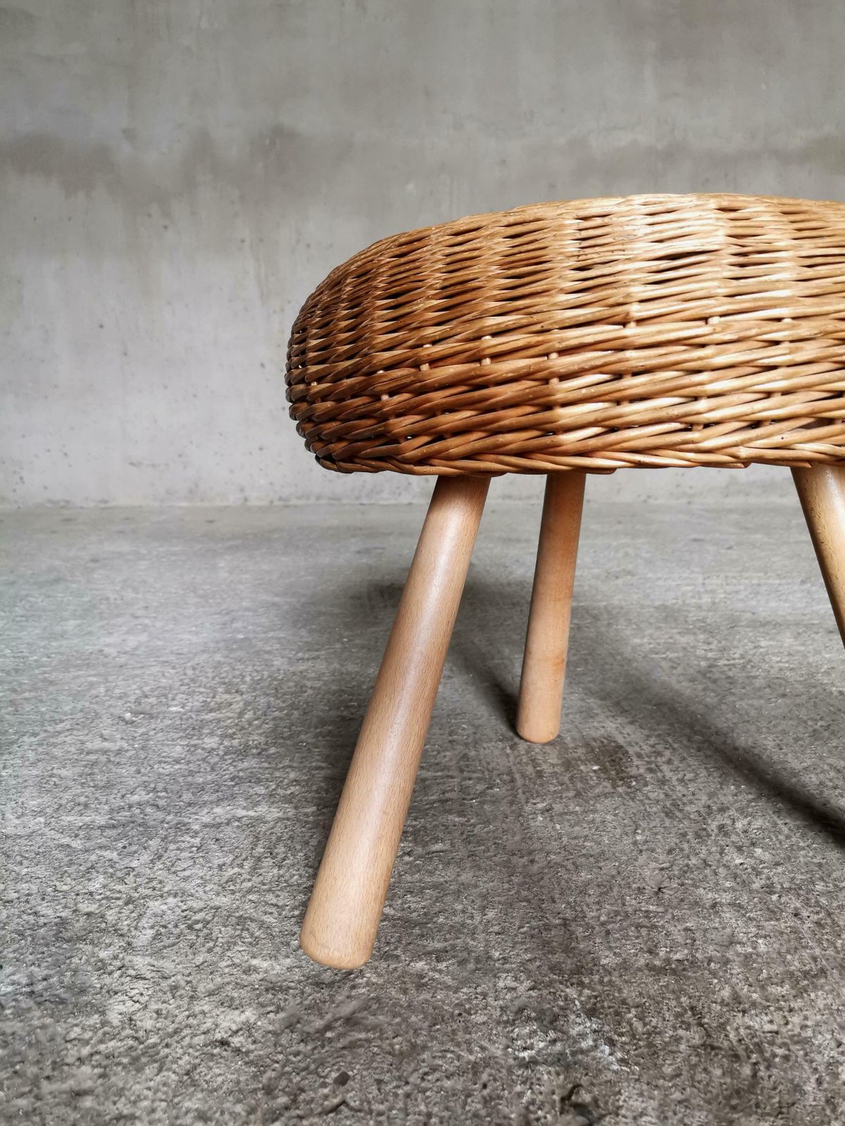 photo furniture Large Rattan Tripod Stool In The Style Of Tony Paul Sweden 1950s. Mint Condition