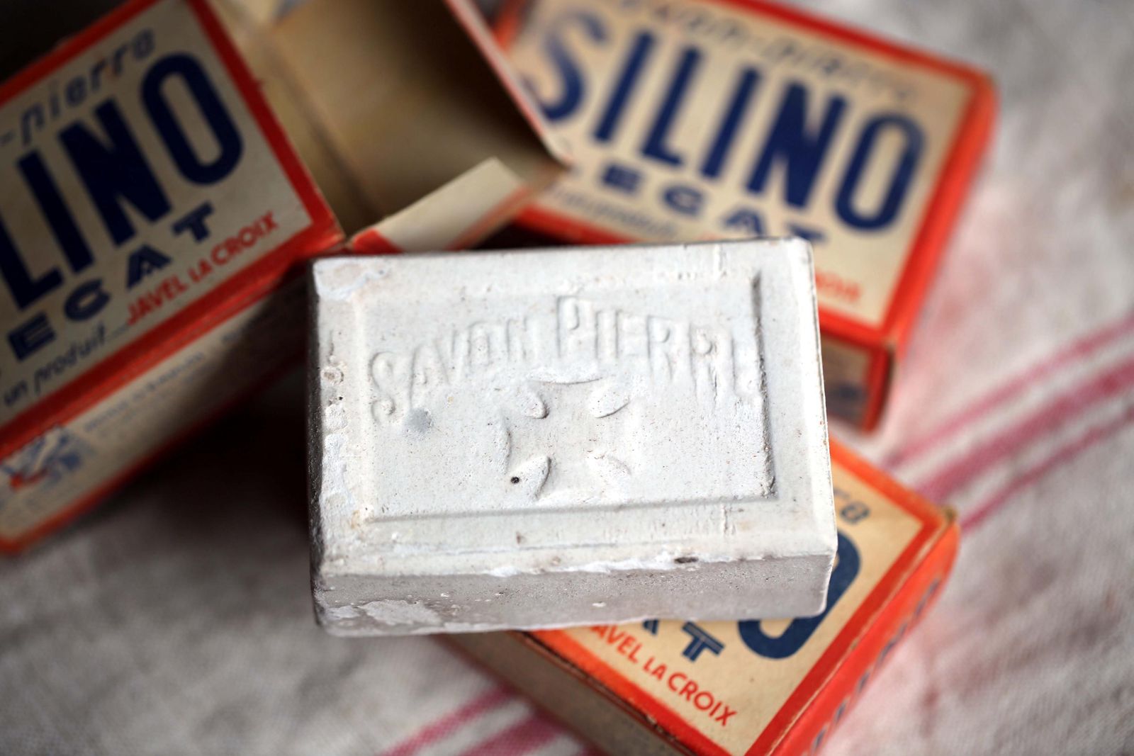 3 Antique Soaps French Silino Soap Boxes Advertising Savon Pierre photo for sale