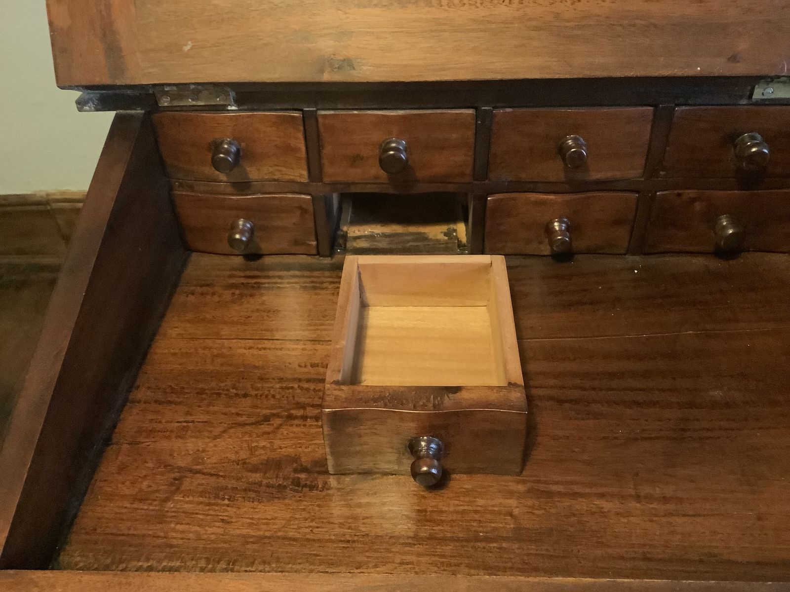 Victorian Mahogany Davenport Secretaire / Writing Desk photo vinterior