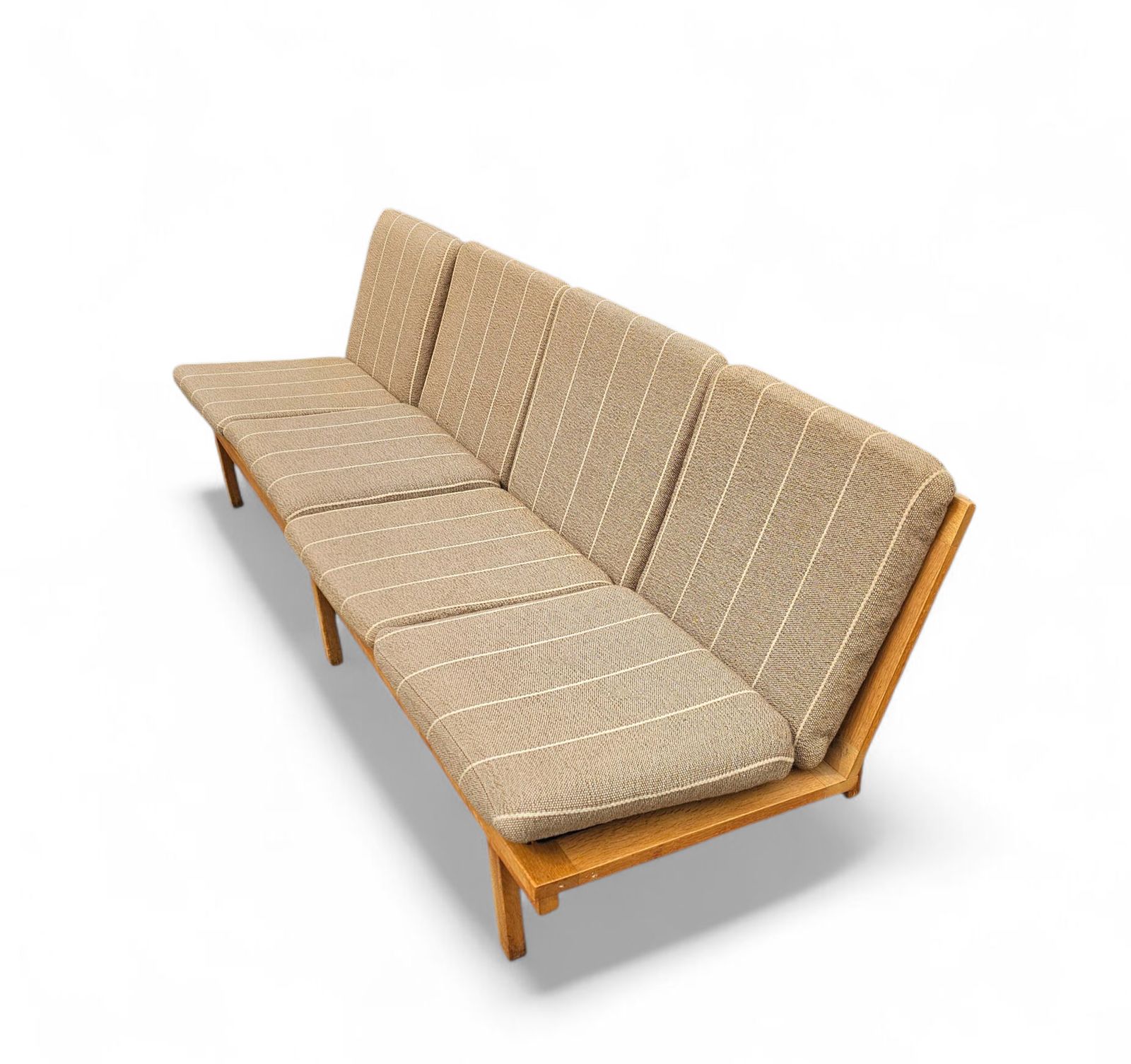 photo vinterior 4 Seat Sofa 2219 By Børge Mogensen For Fredericia Stolefabrik Denmark 1960s