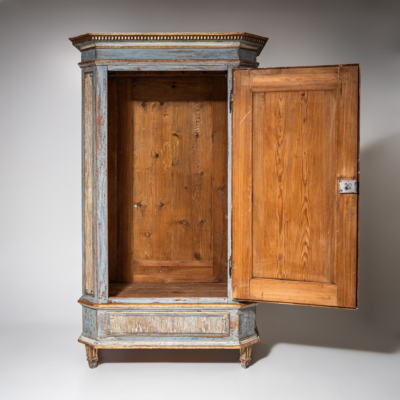 Light Blue Louis XVI Cabinet, Late 18th Century photo Furniture