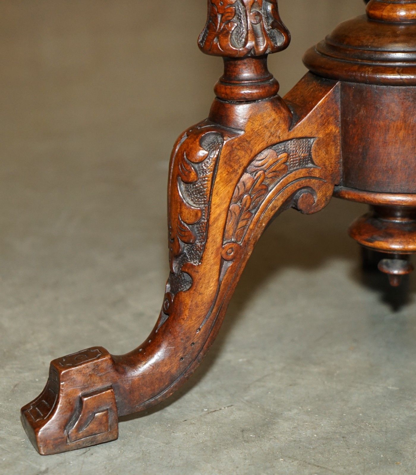 Furniture Antique Mahogany Satinwood & Walnut Chess Games Table With Lovely Turned Base photo