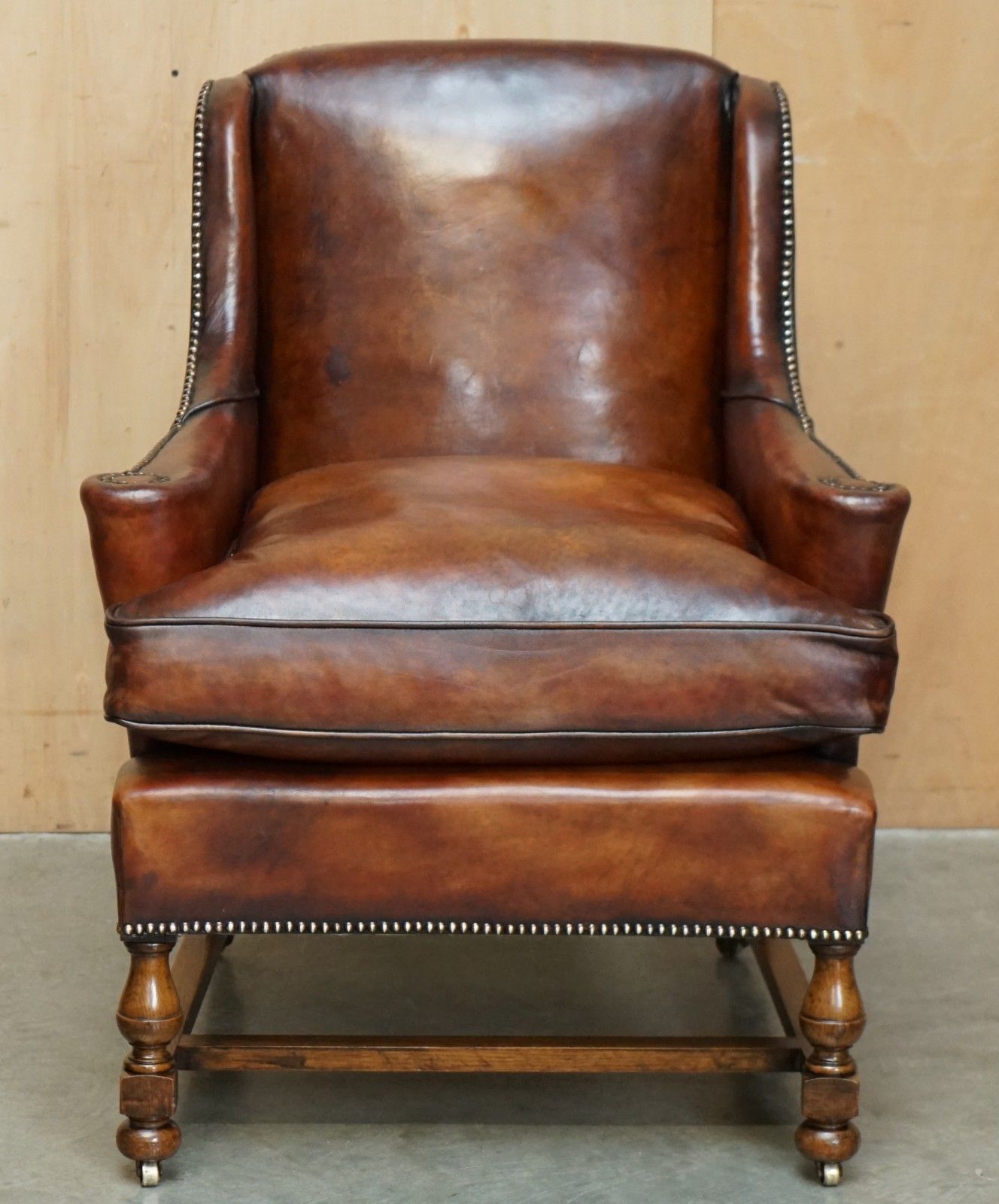 Sublime Antique Restored English Oak & Hand Dyed Leather William Morris Armchair photo for sale