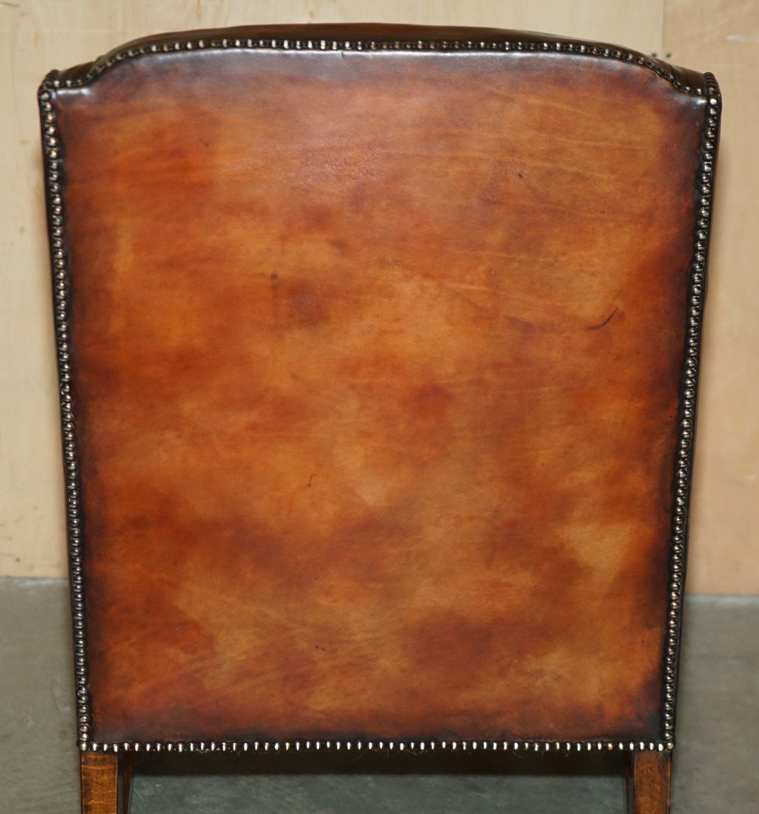 photo vintage Sublime Antique Restored English Oak & Hand Dyed Leather William Morris Armchair