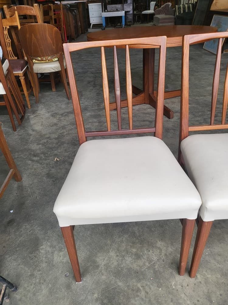 photo for sale Vintage 20thc Round Teak Pedestal Dining Table + 4 Dining Chairs