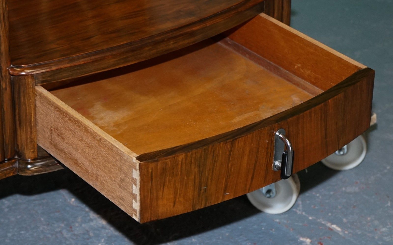 photo furniture 1930s Art Deco C.W.S Cabinet Works Dressing Table With Mirror