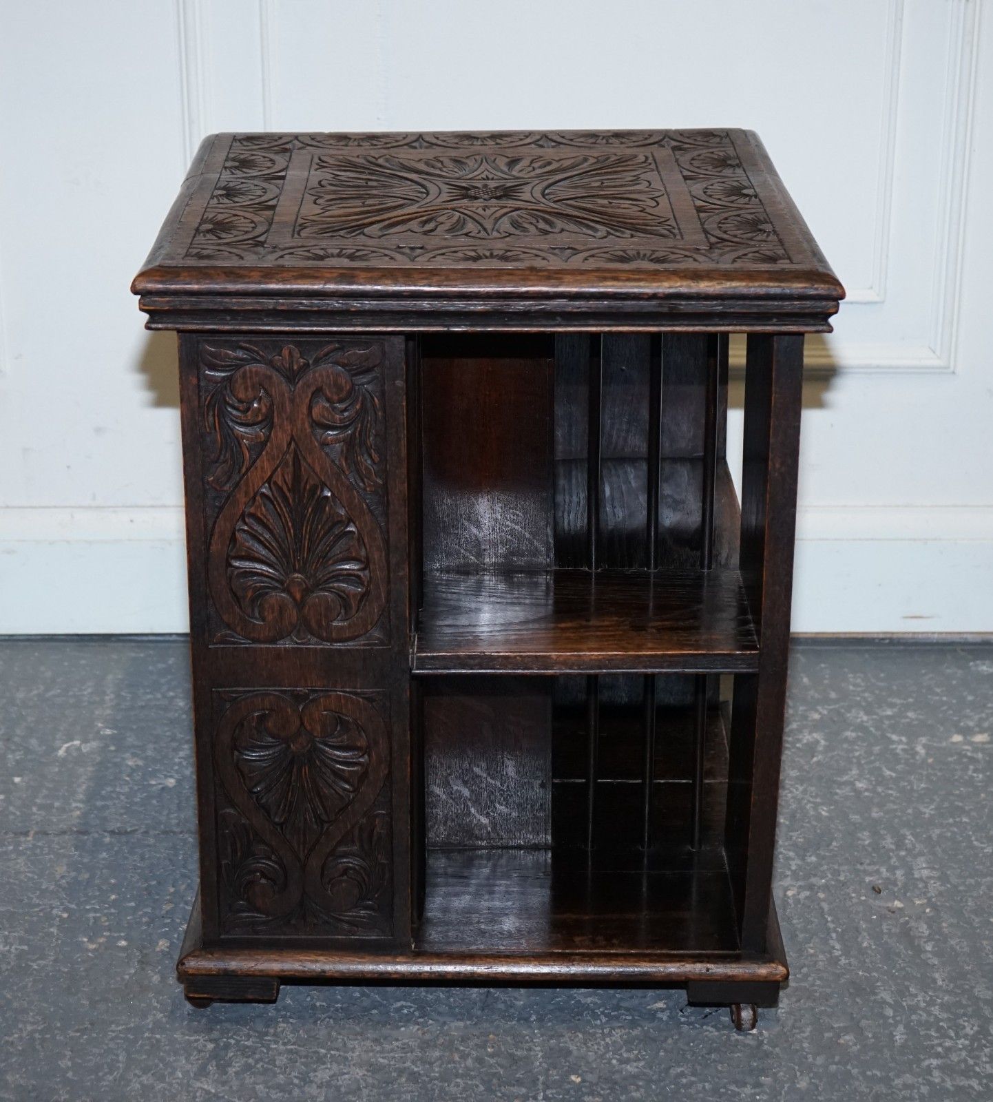 photo vinterior Antique Victorian English Solid Oak Carved Jacobean Revolving Open Bookcase
