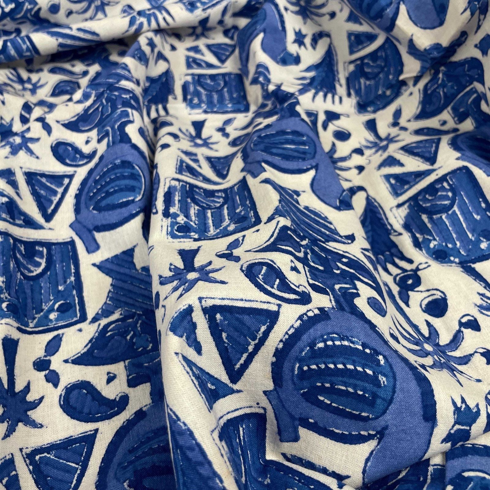 Hand Printed Indian Fabric 296x147cm Dodo Bird Pattern Block Blue White Tapestry Cotton Handmade Craft Dress Making Traditional Cloth India photo for sale