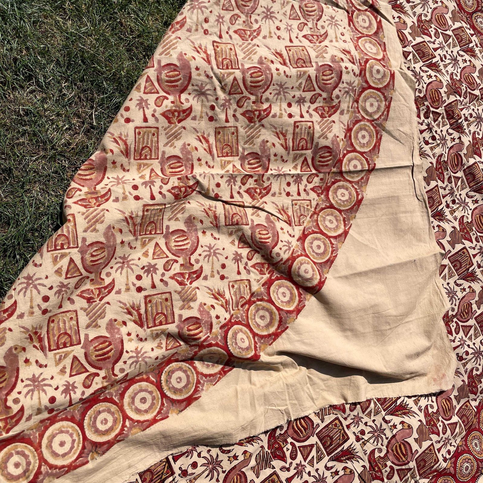 photo vintage Hand Printed Indian Fabric 168x165cm Dodo Bird Pattern Block Pink Red Tapestry Cotton Handmade Craft Round Making Traditional Cloth India