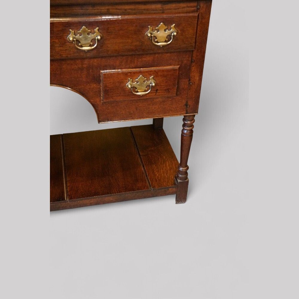 photo furniture 19th Century Oak Pot Board Dresser Base