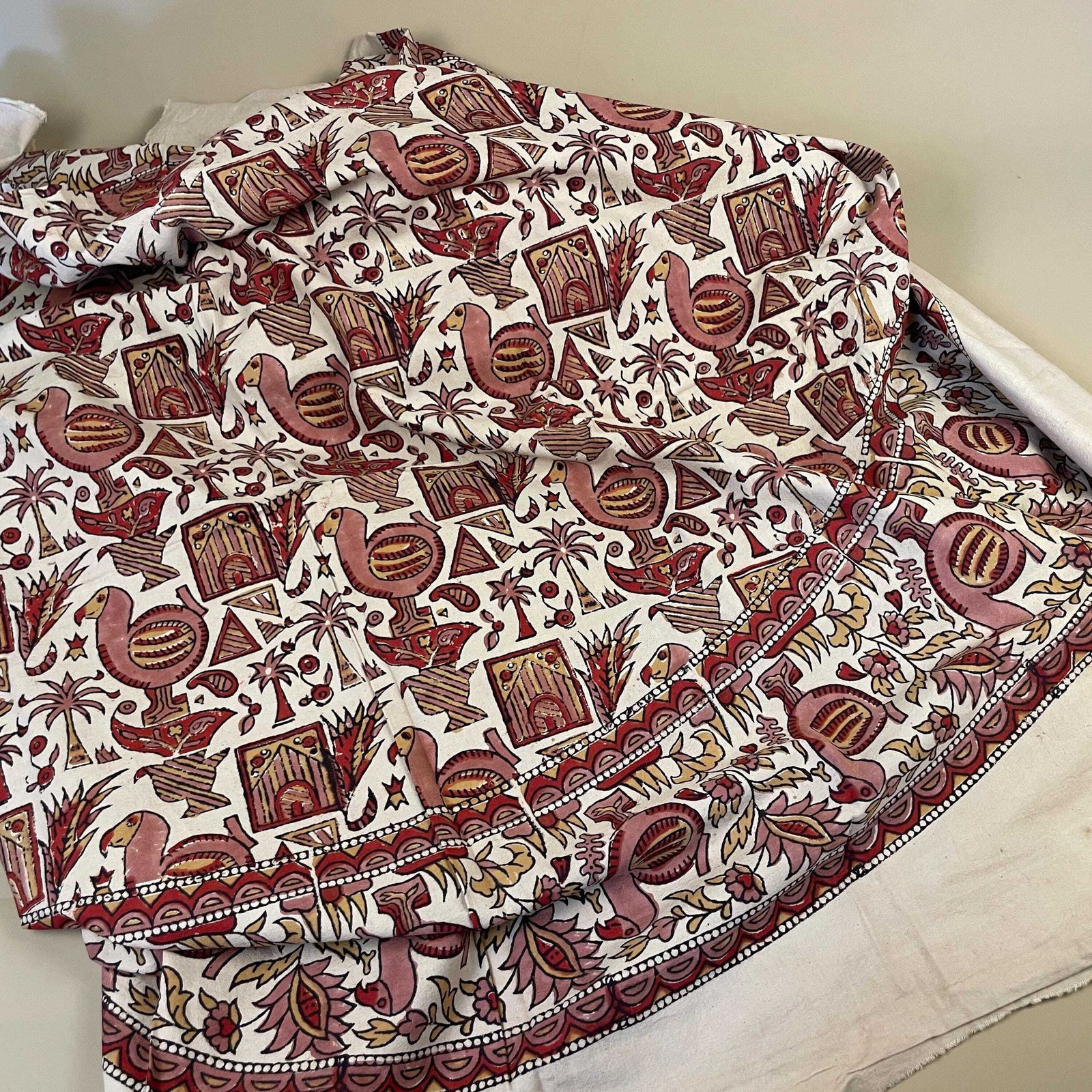 Hand Printed Indian Fabric 171x162cm Dodo Bird Pattern Block Pink Red Tapestry Cotton Handmade Craft Round Making Traditional Cloth India photo 50.0