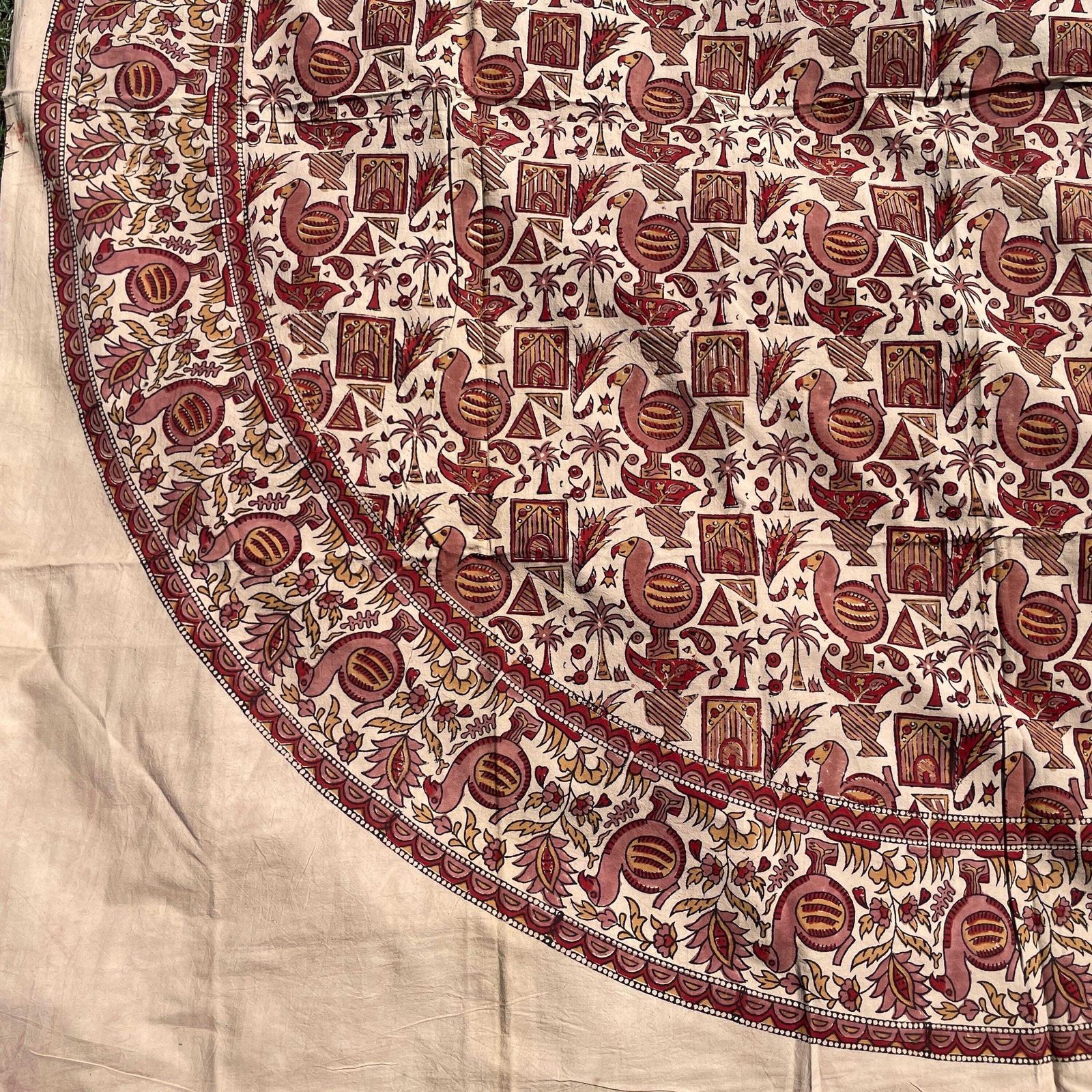 50.0 Hand Printed Indian Fabric 171x162cm Dodo Bird Pattern Block Pink Red Tapestry Cotton Handmade Craft Round Making Traditional Cloth India photo