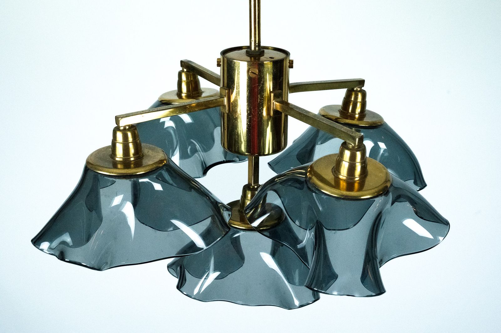 photo vinterior Italian Five Arm Chandelier In Smoked Vistosi Glass And Brass, 1970s