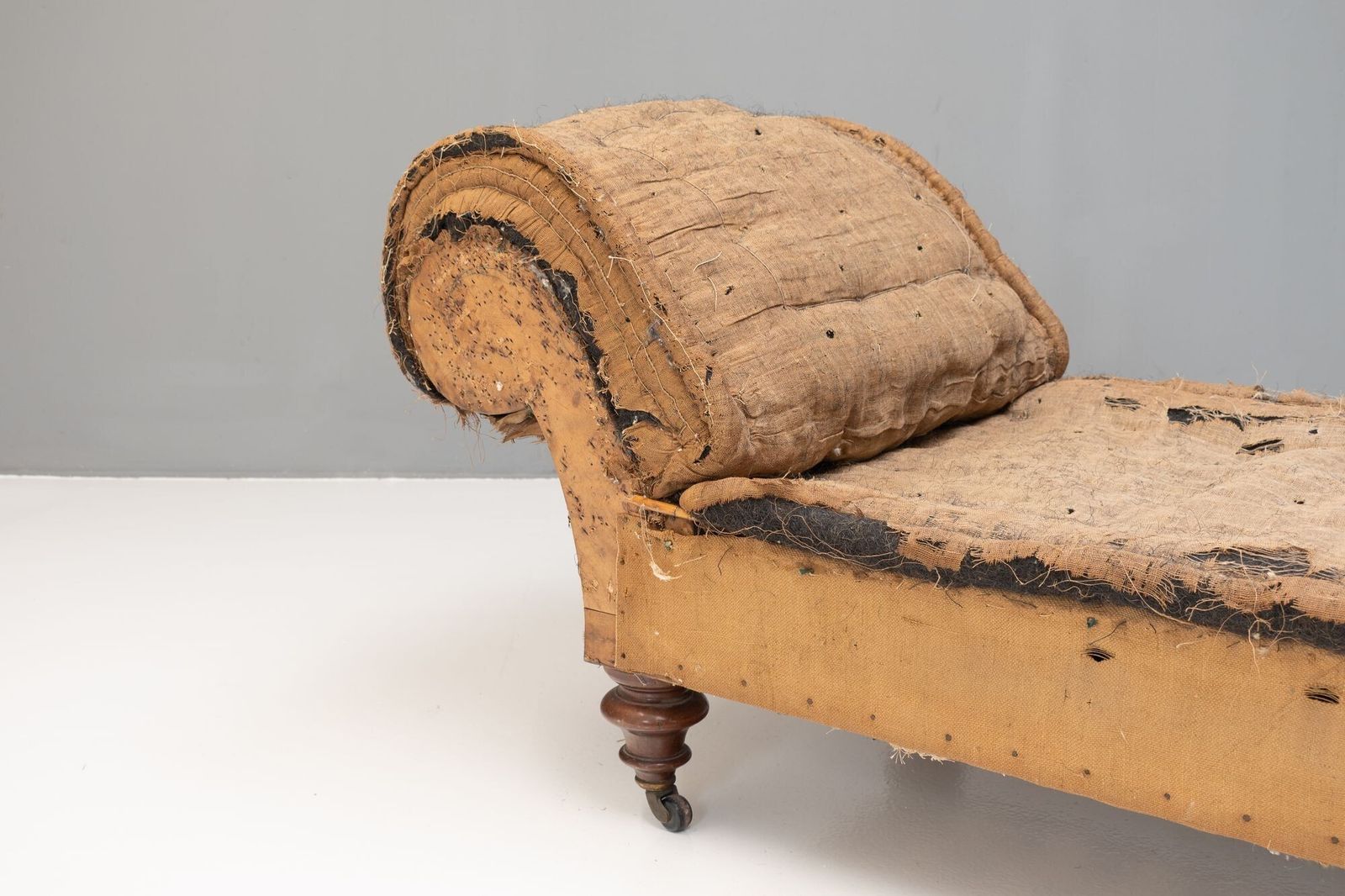 Scroll End Daybed photo for sale