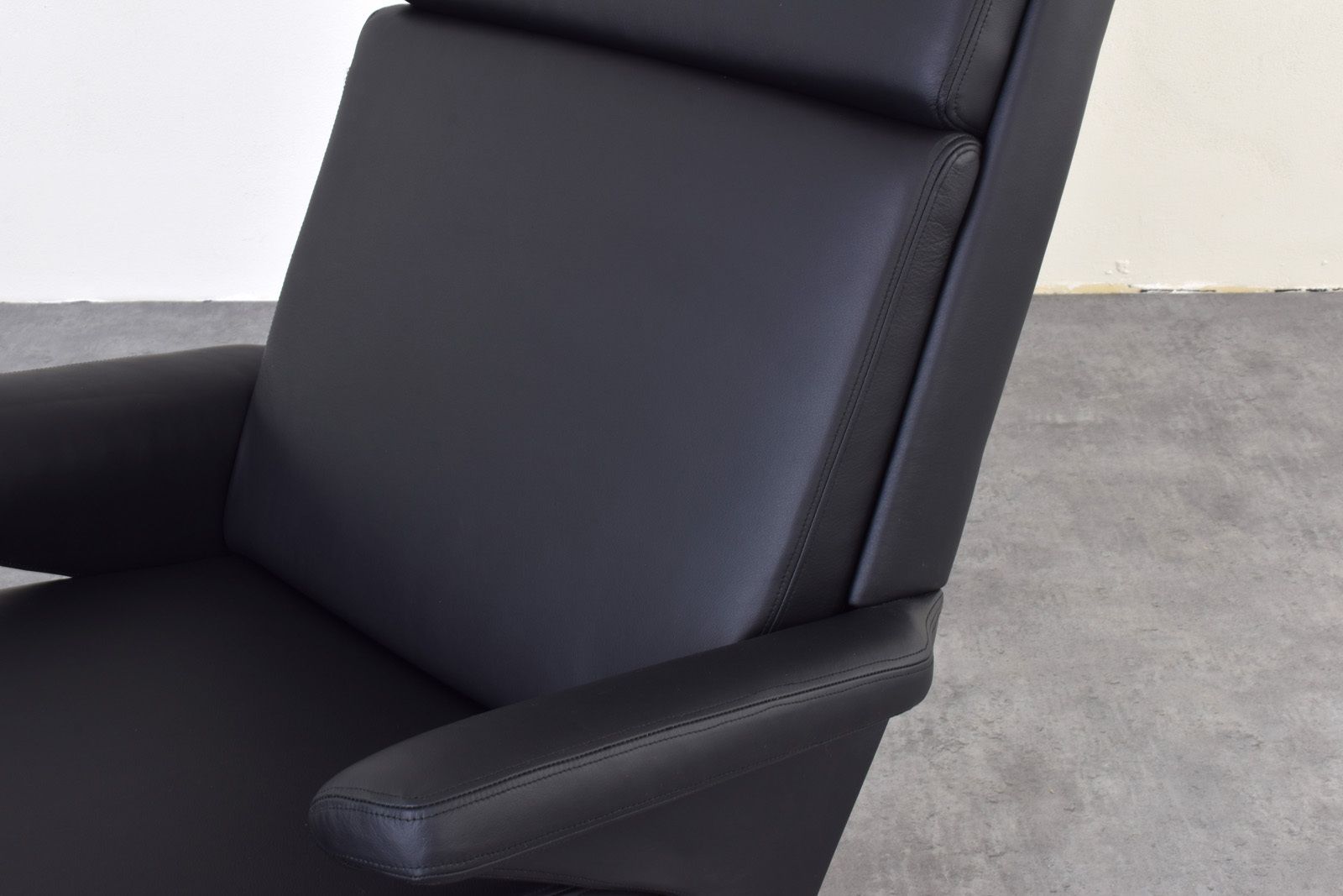 photo for sale Swing Lounge Chair By Reinhold Adolf & Friedrich Wilhelm Möller For Cor, 1970s