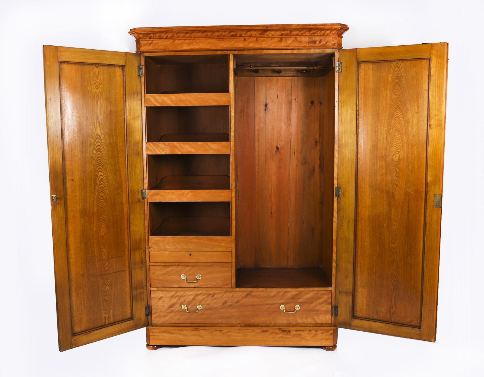 3200.0 Antique English Flame Satinwood Wardrobe 19th Century photo