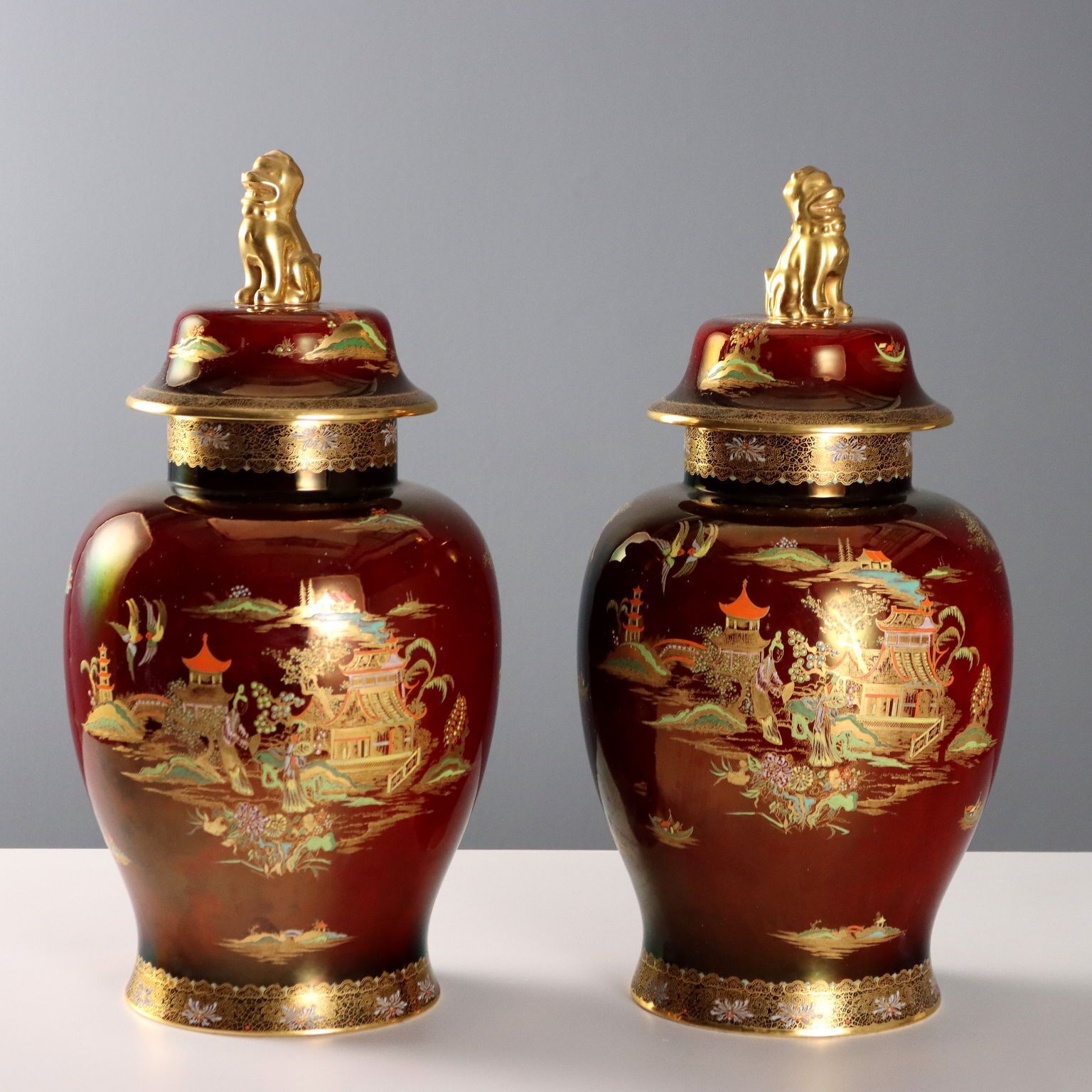 Coppia Di Potiches In Ceramica Manifattura Carlton Ware