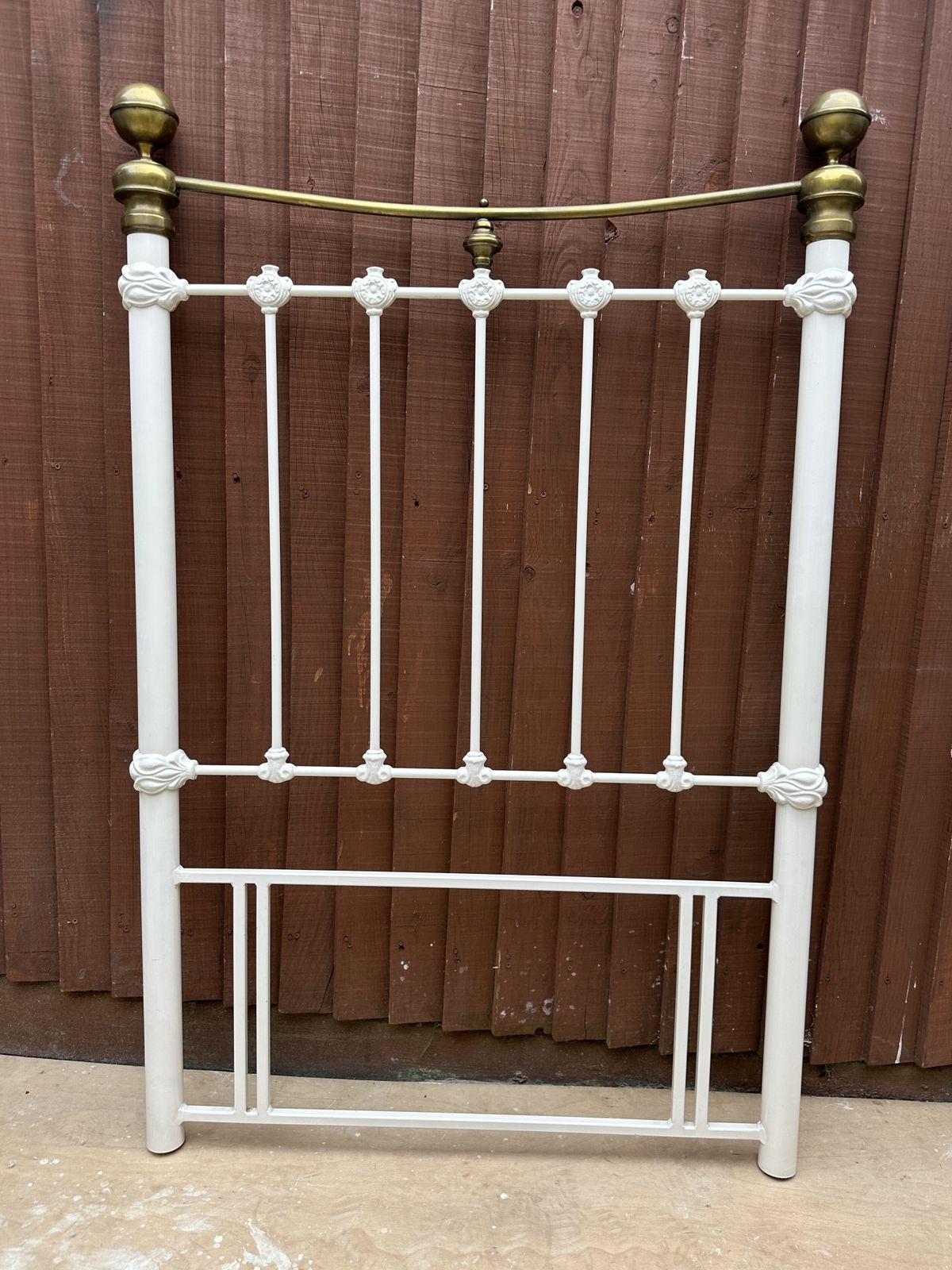 Spectacular Cast Iron & Brass Single Headboard – Great Condition photo vinterior