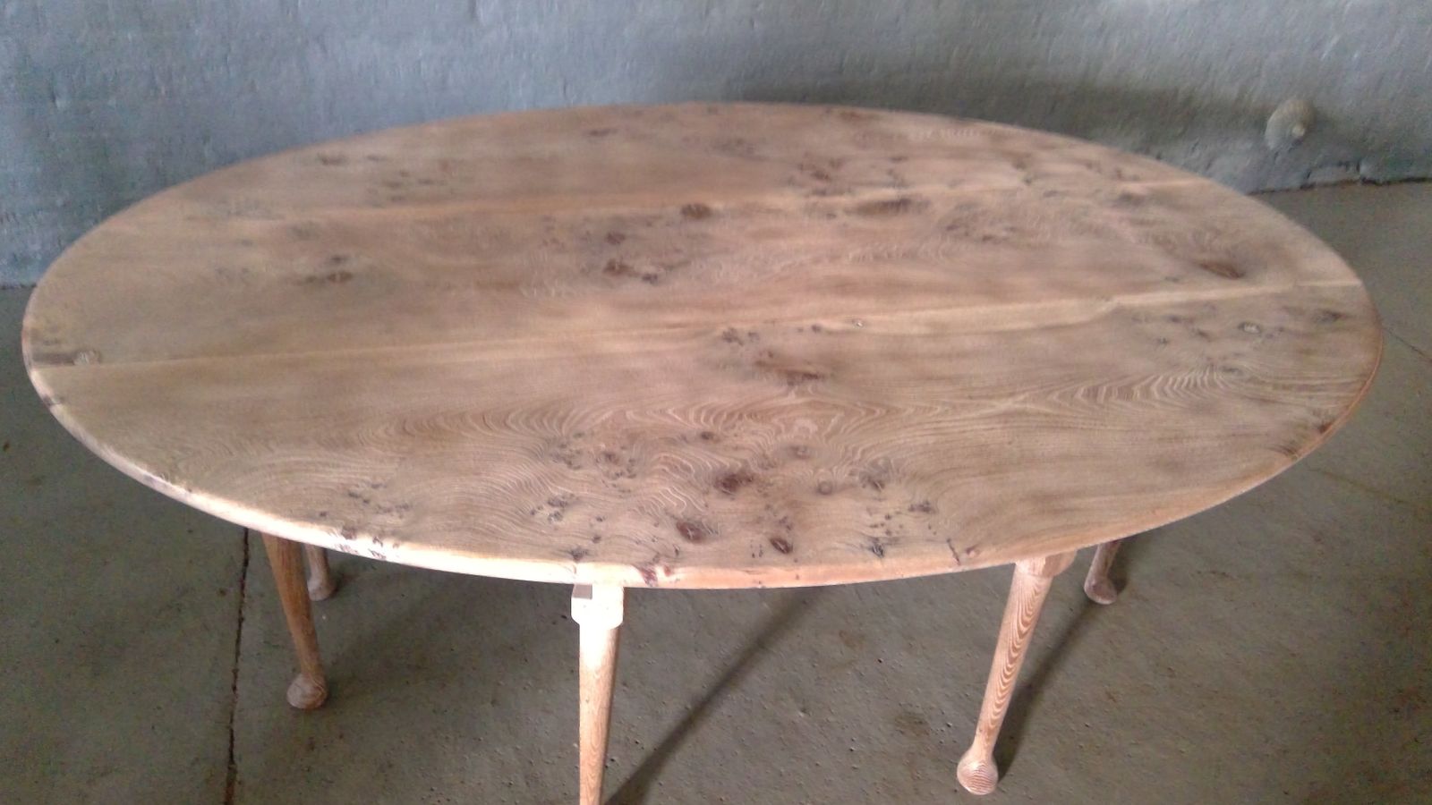 photo furniture Limed Elm Opened Grained Queen Anne Cabriole Leg Dining Table With Eight Chairs
