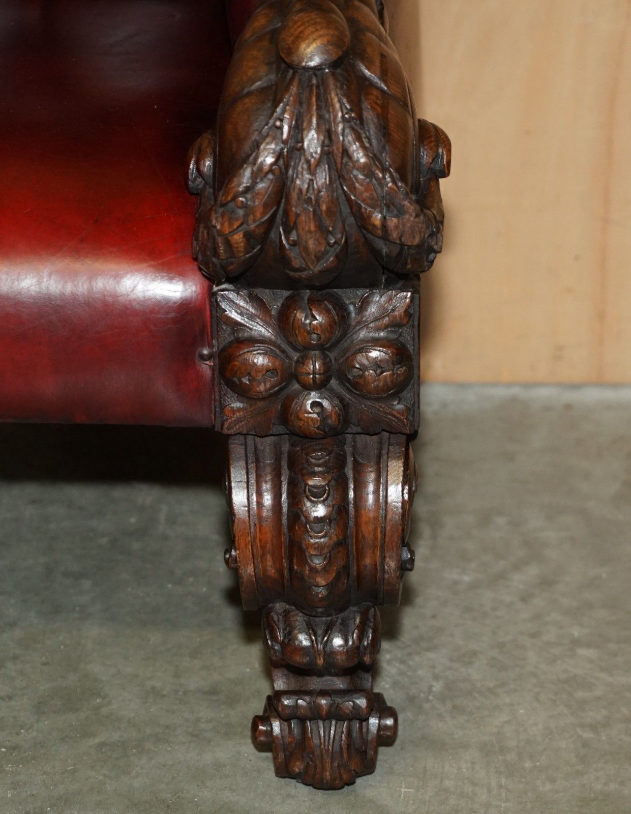 Rare Lion' Head Hand Carved Antique Victorian Chesterfield Oxblood Leather Sofa photo vintage
