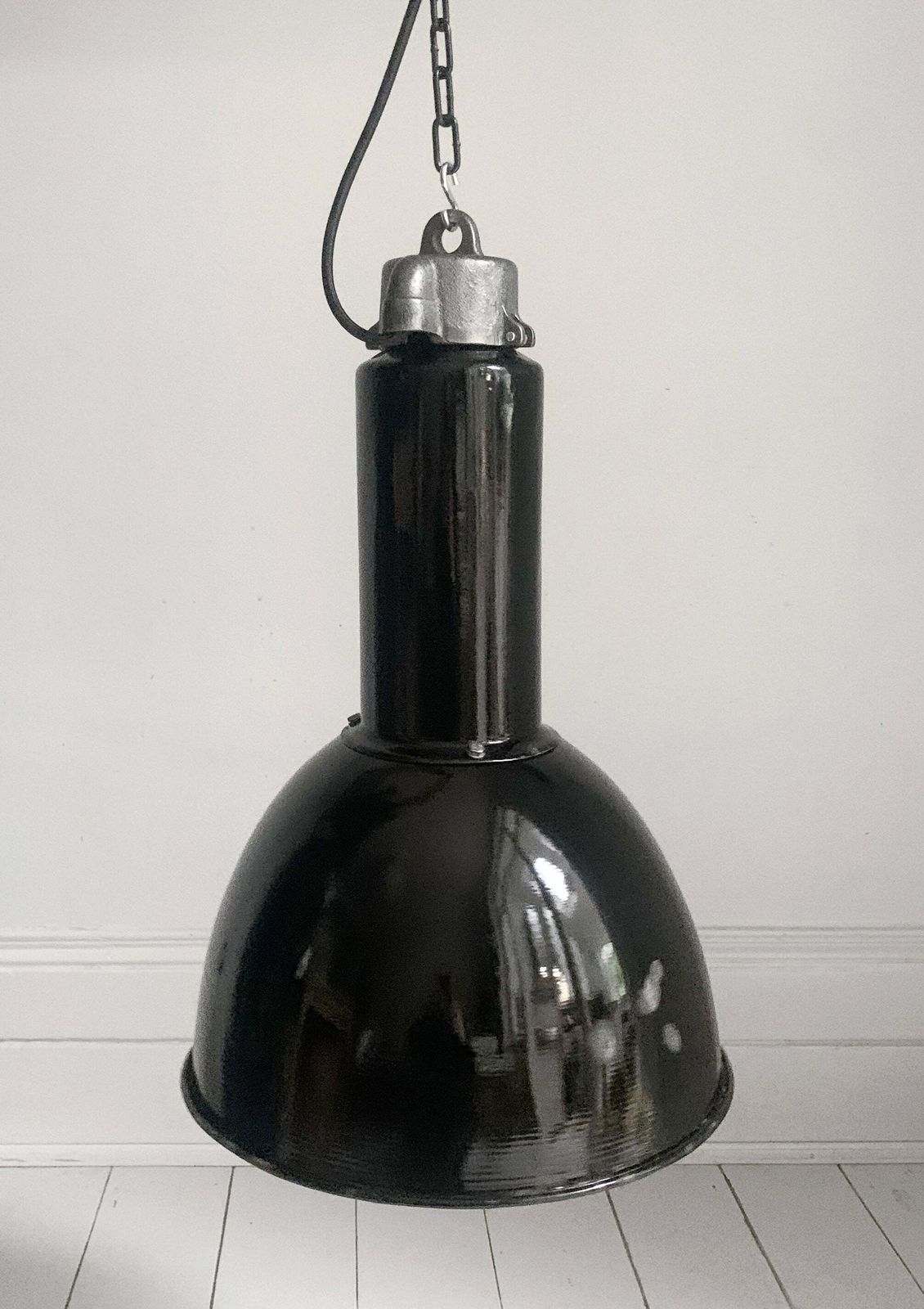 Vintage Industrial Black Enamel Pendant Lamp By Elektrosvit, 1950's / Soviet Era photo 195.0