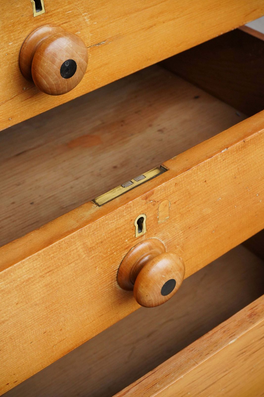 Large Chest Of Drawers photo vinterior