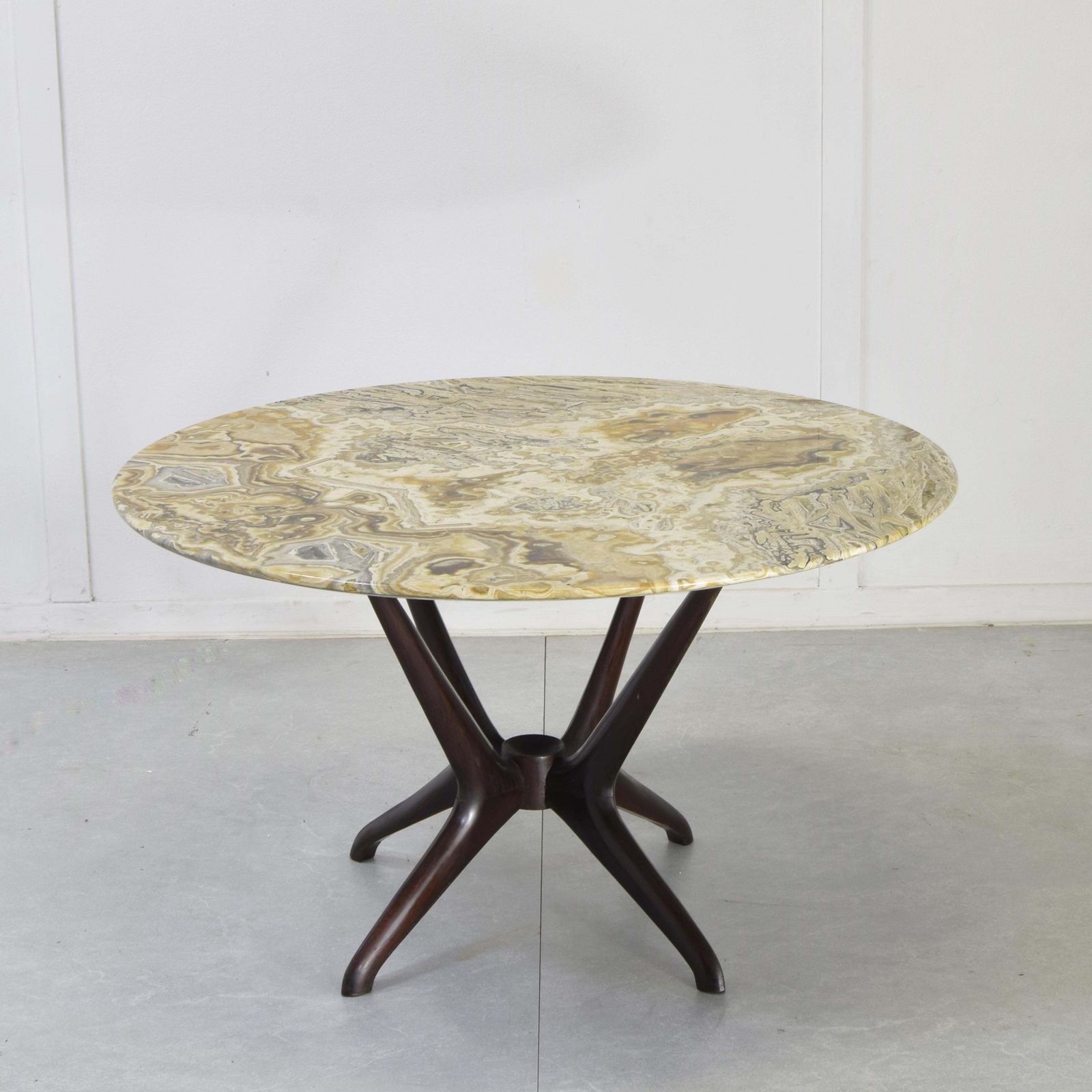 Enrico Ciuti Coffee Table For Cassina 1950s. photo buy