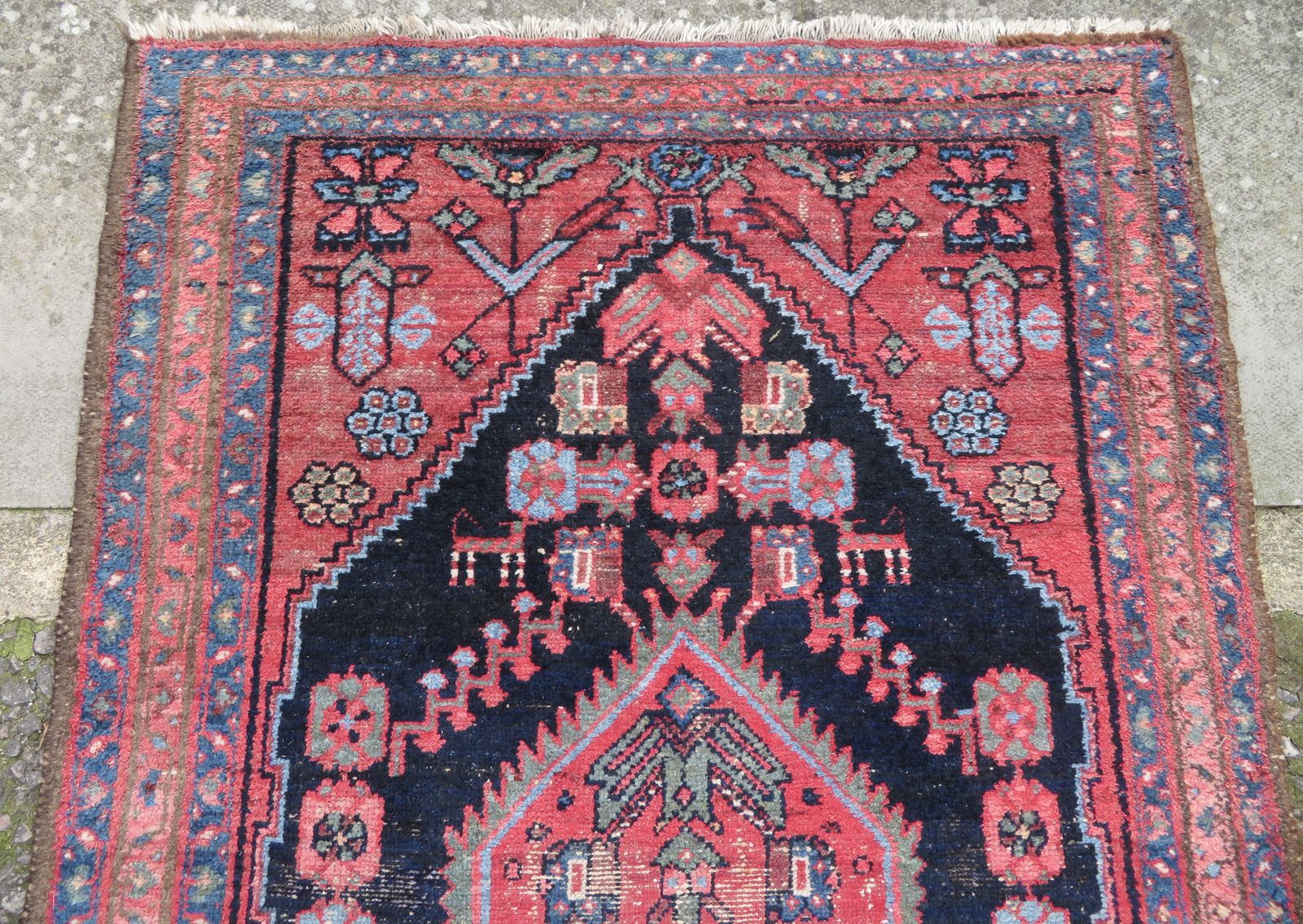 409.0 Hamadan Kurdistan Long Rug Runner. 293cm X 107cm. photo