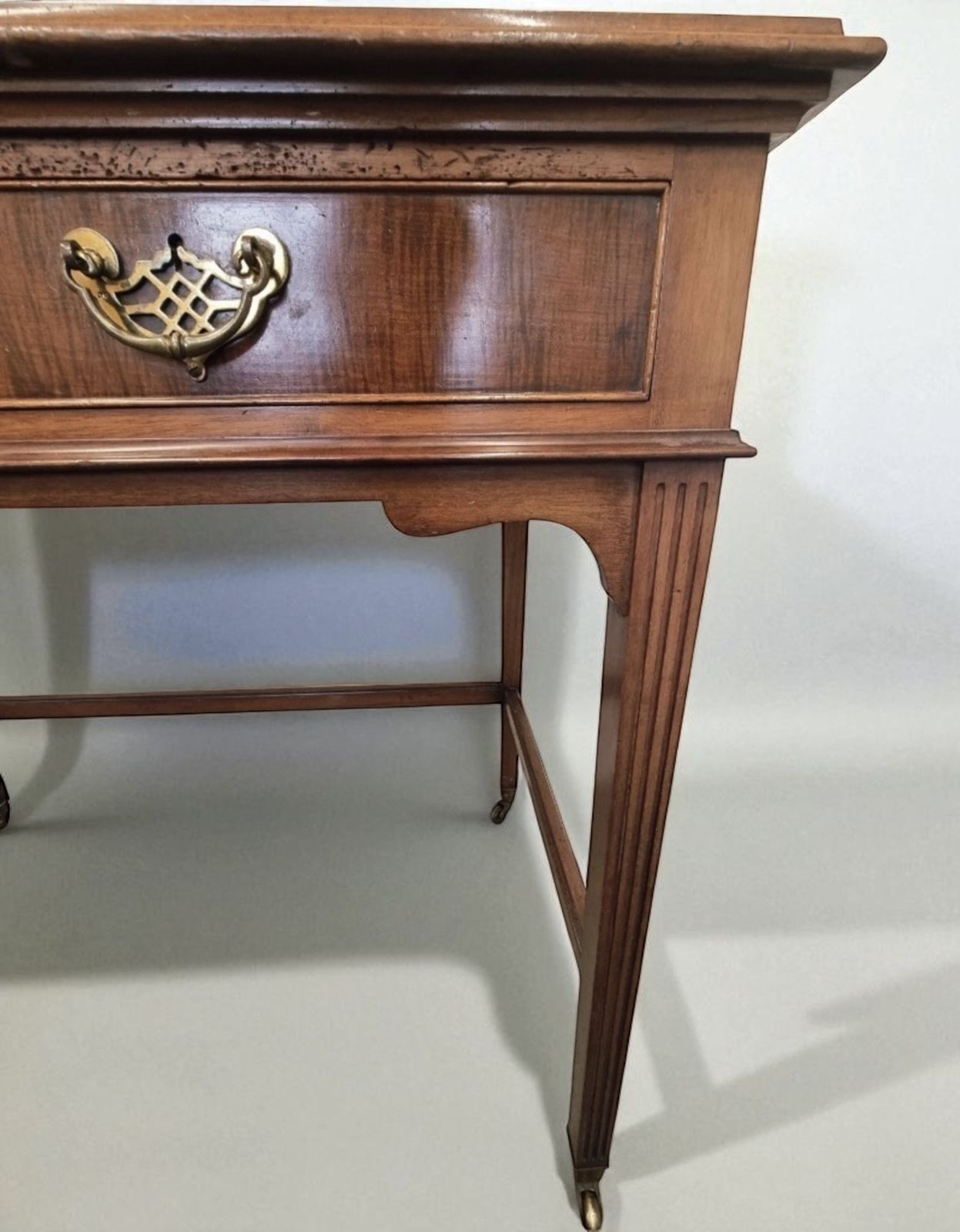 photo vinterior Stamped Gillows Of Lancaster Victorian Inlaid Mahogany Writing Desk On Brass Castors
