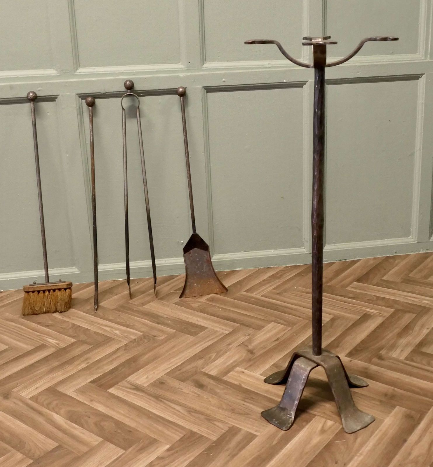 French Gothic Iron Manor House Fire Tool Companion Set photo vinterior