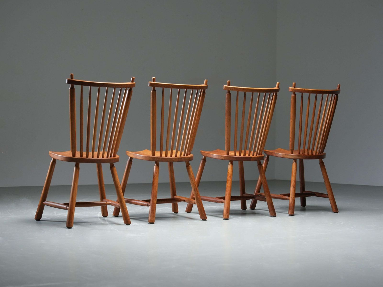 photo furniture Set Of 4 Spindle Back Chairs In Oak By 'De Ster' Gelderland, 1960's