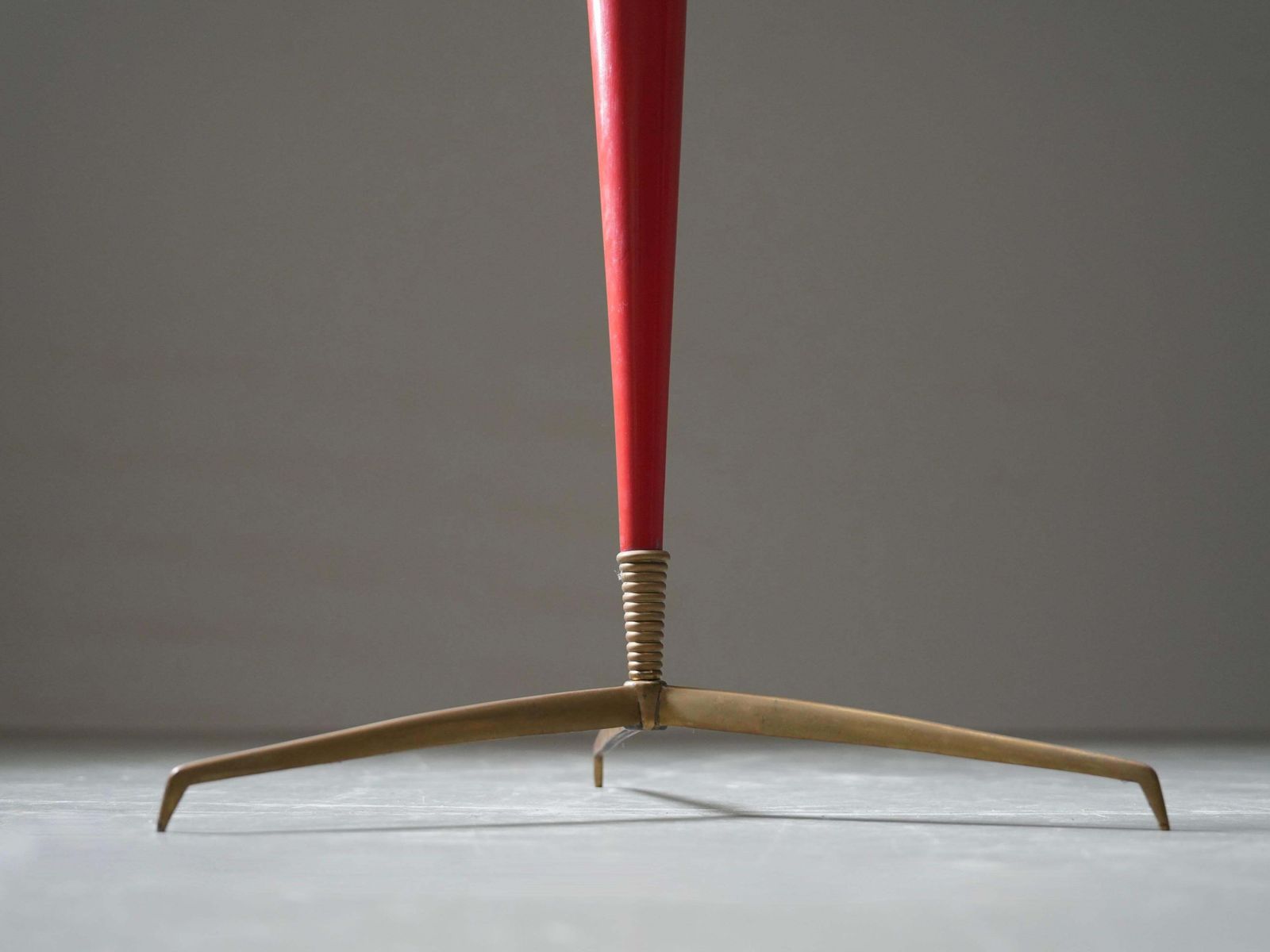 Italian 1950s Floor Lamp With Brass Accents And Original Red Lacquer photo vinterior