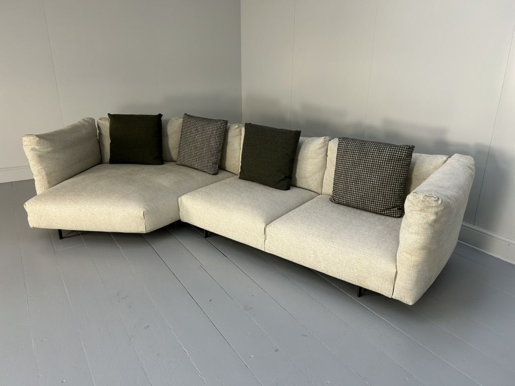 B&B Italia “Dambo” Sofa – In “Sirtaki” Jaquard photo vinterior