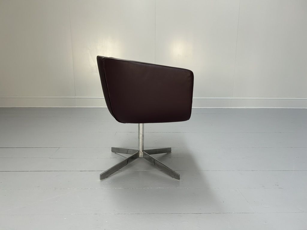 B&B Italia “Tulip Sixty” Armchair – In Aubergine Purple “Gamma” Leather photo vinterior