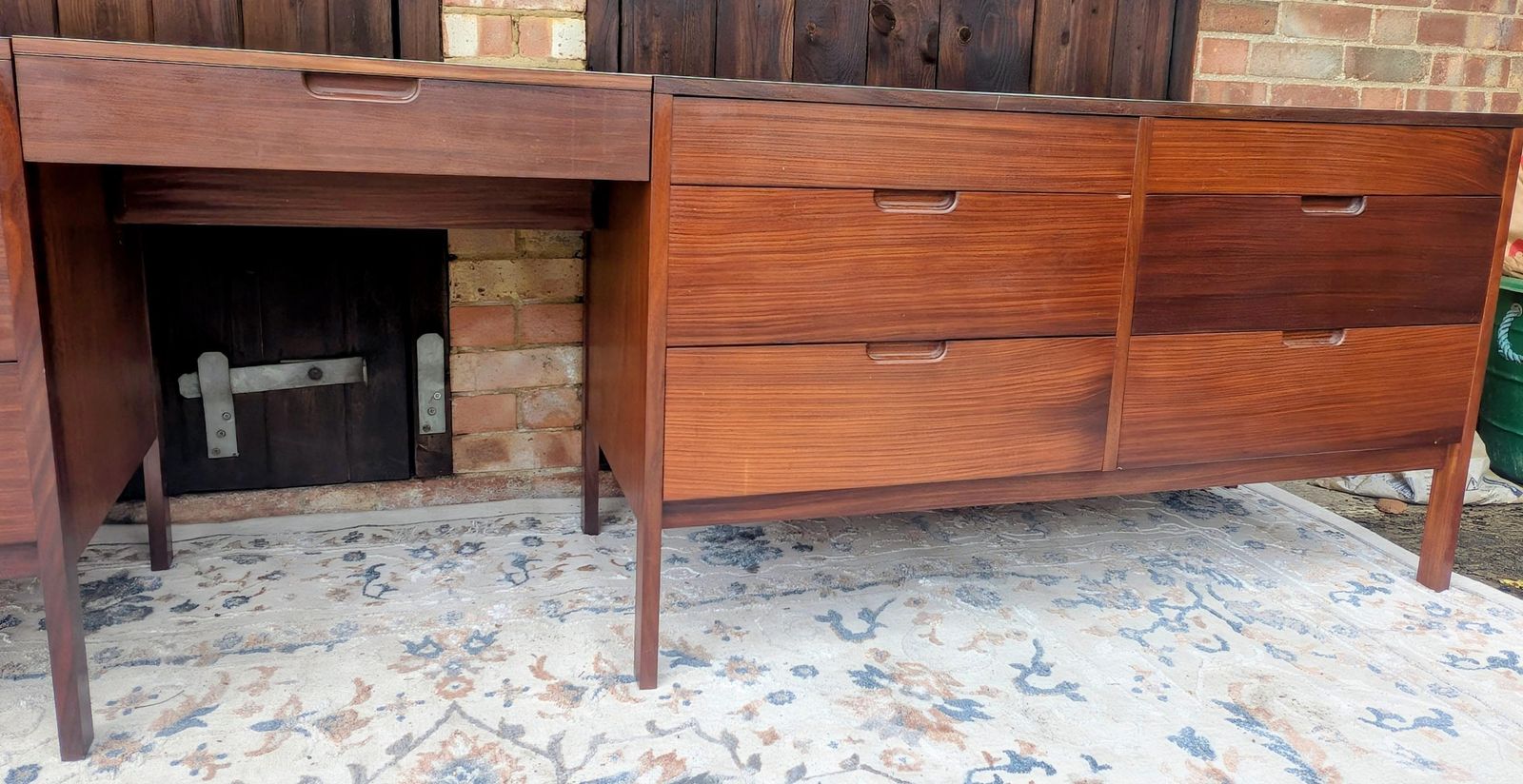 Rare Richard Hornby For Fyne Ladye Furniture Extra Large Early 1960s Large Modular Dressing Chest. Mid Century Modern Vintage. photo vinterior