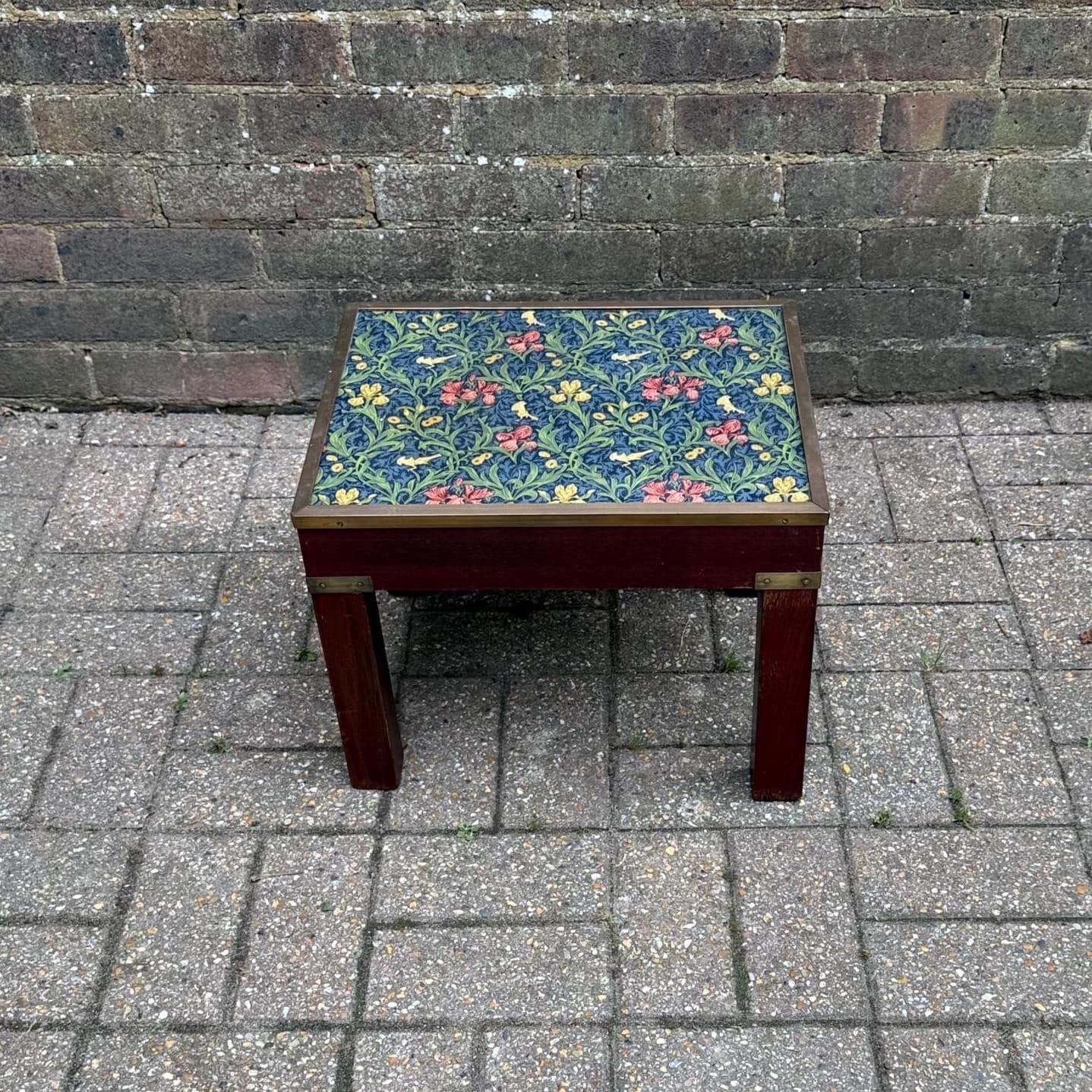 Vintage Hardwood & Brass Side Table With William Morris Floral Under Glass – Retro Accent Table Or Plant Stand / Plant Table
