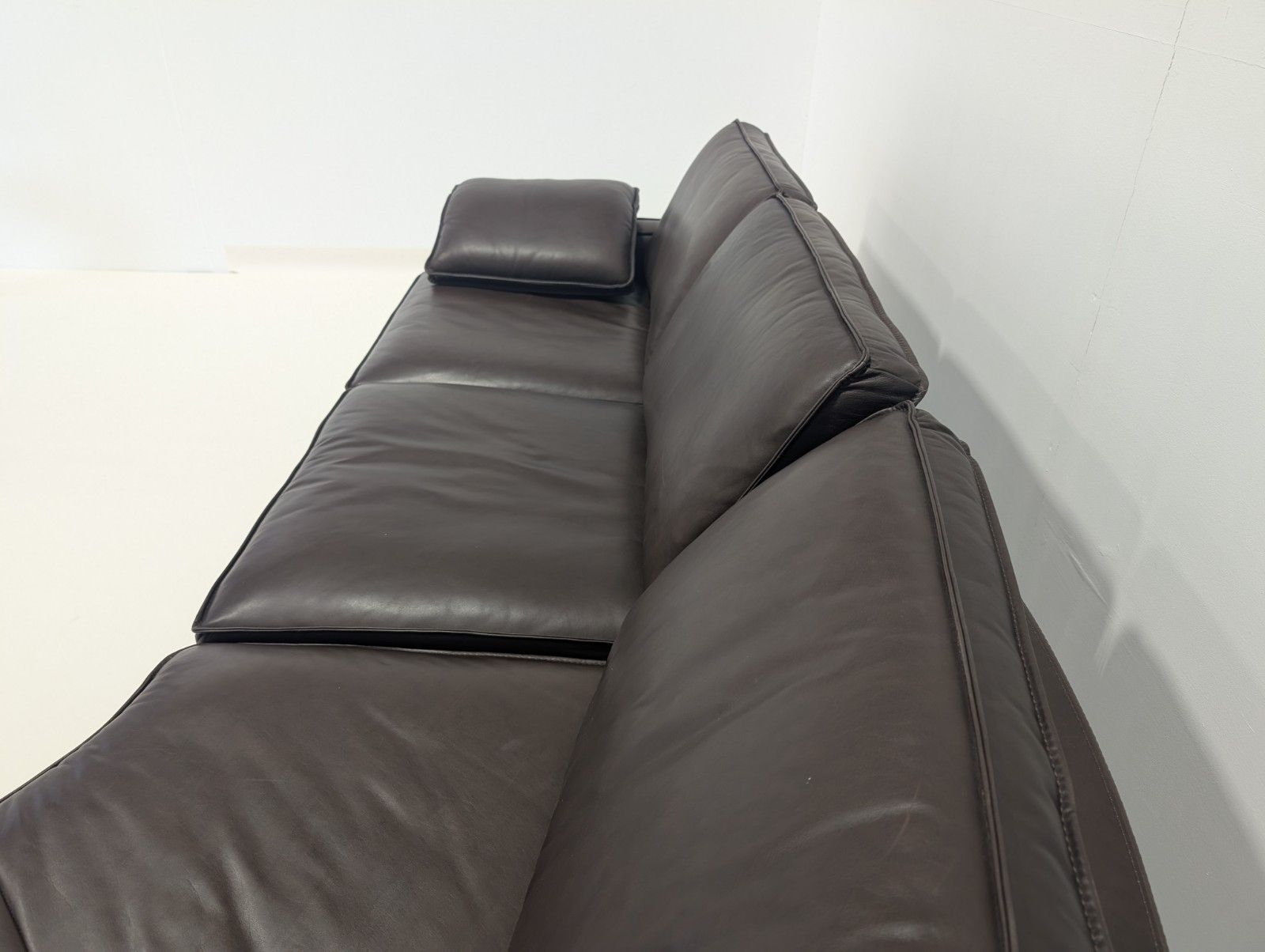 Black Label Corner Sofa Excellent Condition Save £££ photo 3597.0