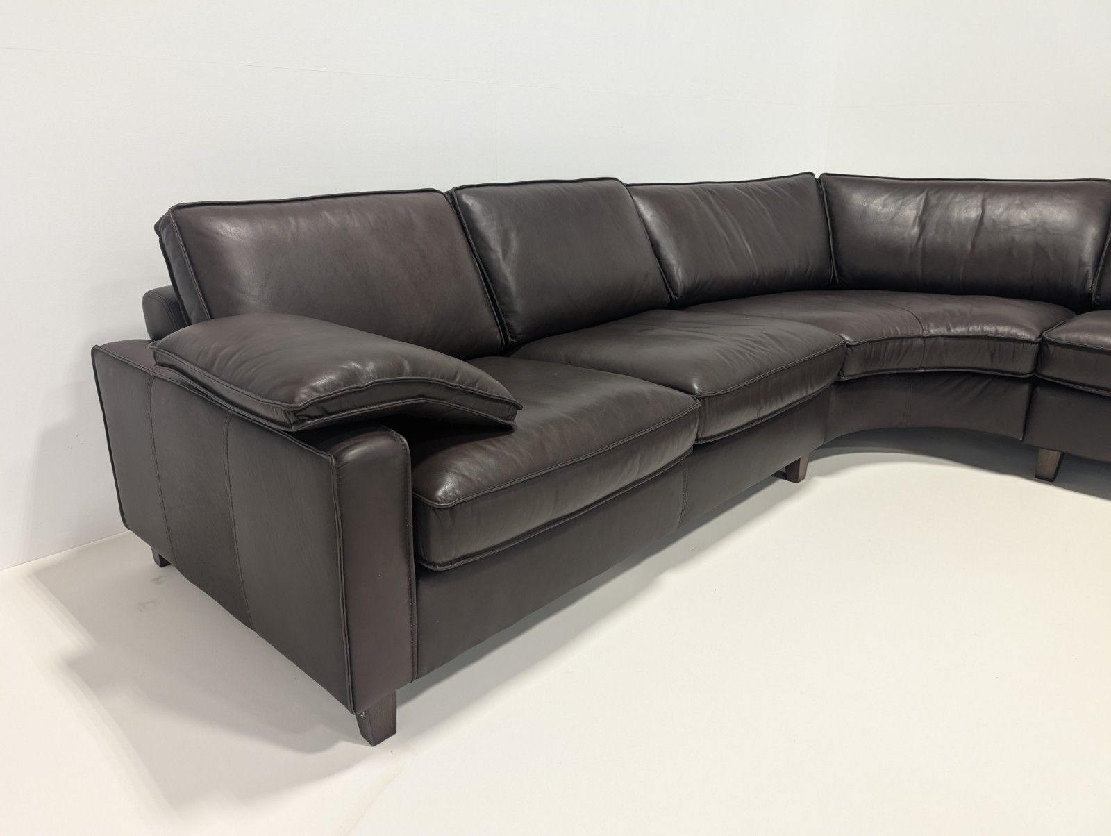 photo vinterior Black Label Corner Sofa Excellent Condition Save £££