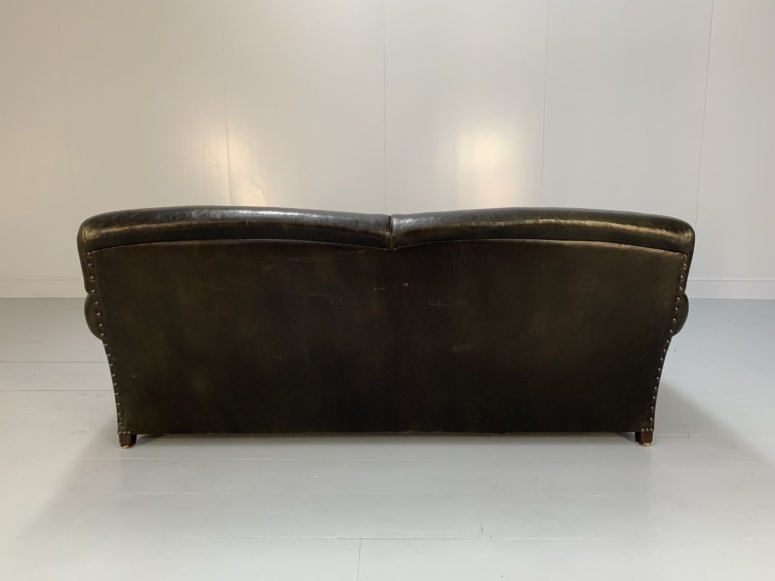 George Smith Signature “Elverdon Arm” Large 2.5 Seat Sofa – In Green Leather photo furniture