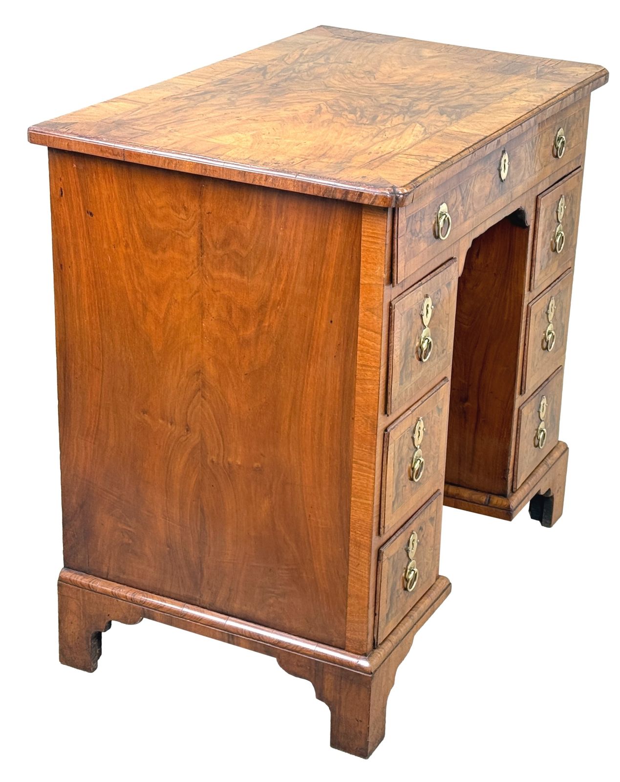 Exceptional Georgian 18th Century Walnut Kneehole Desk (England, Circa 1720) photo Furniture