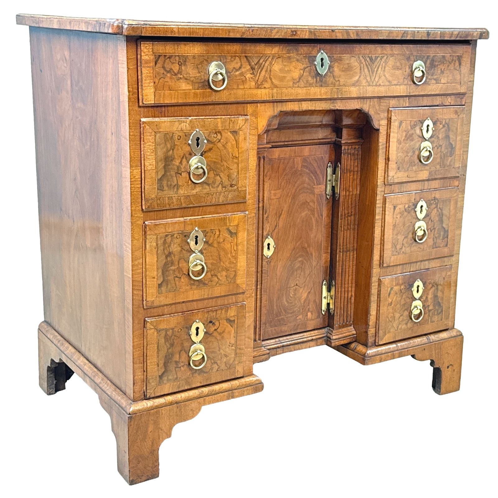 Exceptional Georgian 18th Century Walnut Kneehole Desk (England, Circa 1720) photo buy
