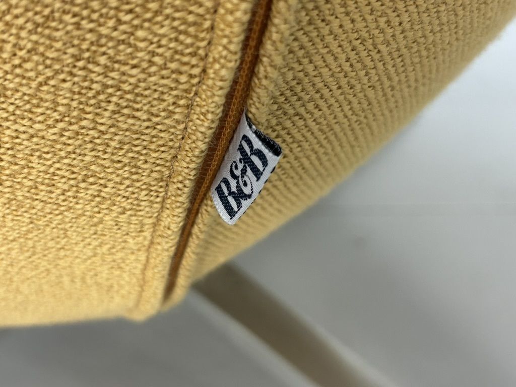 photo for sale B&B Italia “Metropolitan Me100” Armchair – In Yellow Wool