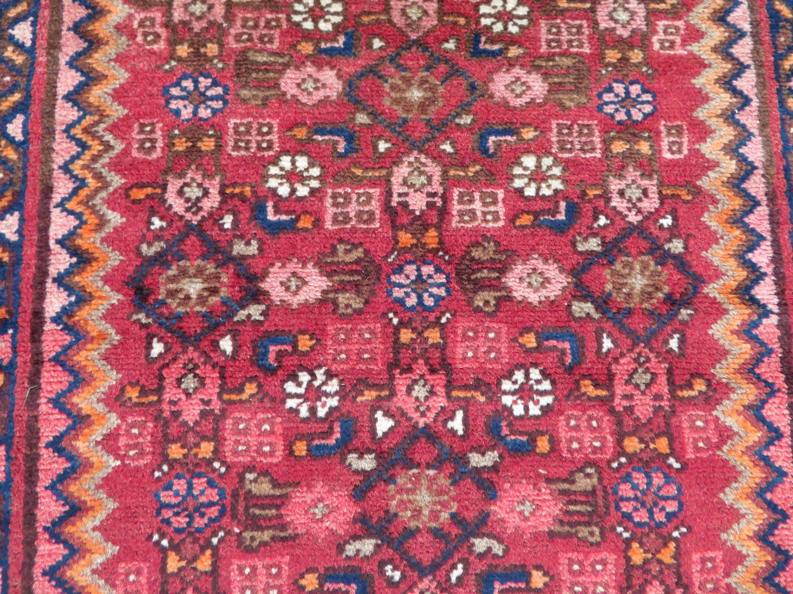 Sanjan Hamadan Rug. 195cm X 97cm. photo Textiles