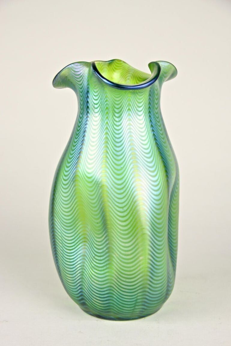 19th Century Art Nouveau Glass Vase By Loetz   Crete Phaenomen, Cz Circa 1898 photo for sale