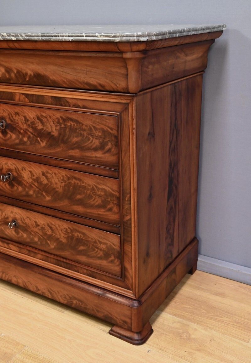 photo furniture Mahogany Chest Of Drawers, Louis Philippe Style – Late 19th Century
