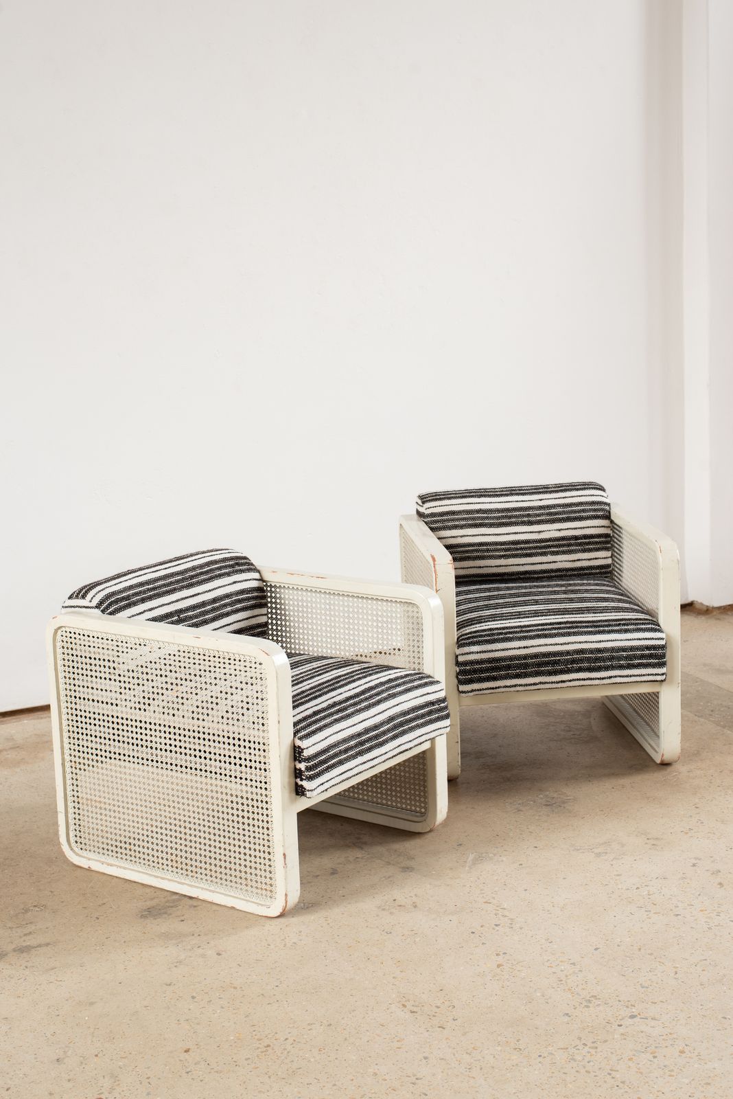 Pair Of 1970s Rattan Chairs In Antique Striped Hemp photo 2340.0