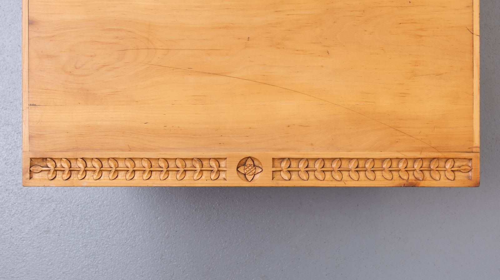 Maple Wood Coffee Tables 1930s Holland photo 1000.0