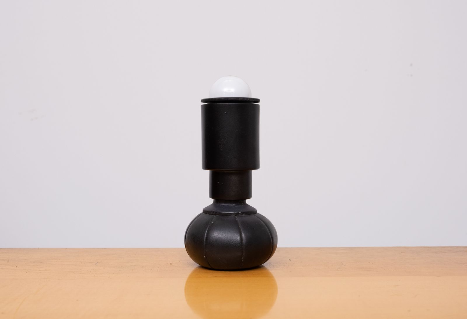 Model 600g Table Lamp By Gino Sarfatti For Arteluce, Italy, 1960s photo for sale