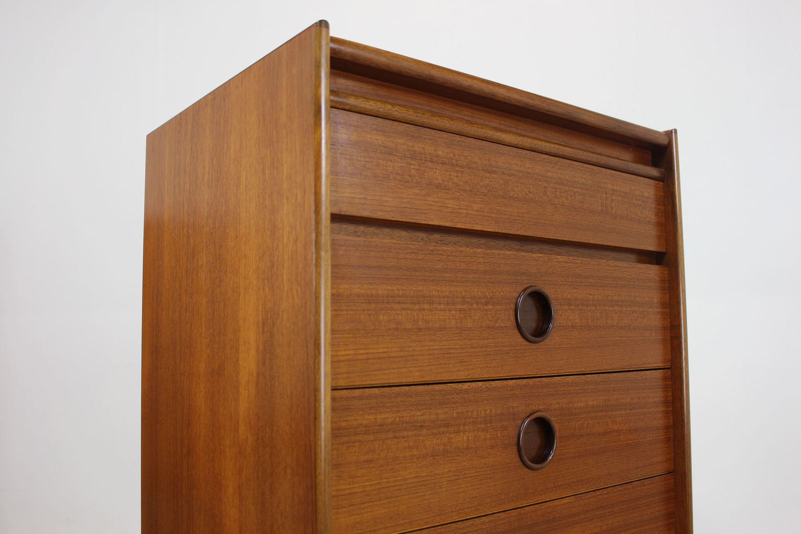 photo vinterior Late 1960’s Bath Cabinet Makers Teak Chest Of Drawers