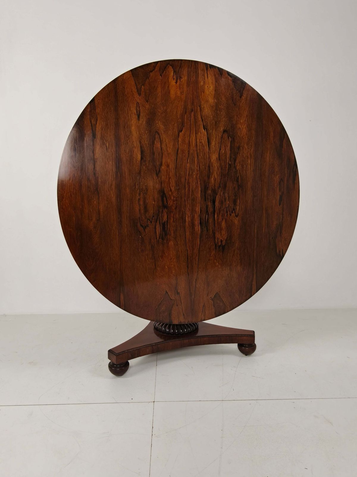 Fine Quality 19th Century William IV Rosewood Breakfast Tilt Top Table – C.1820